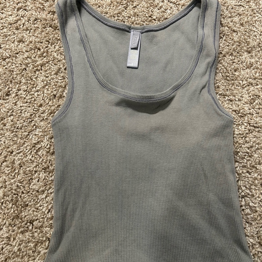 SKIMS Gray Ribbed Tank Top